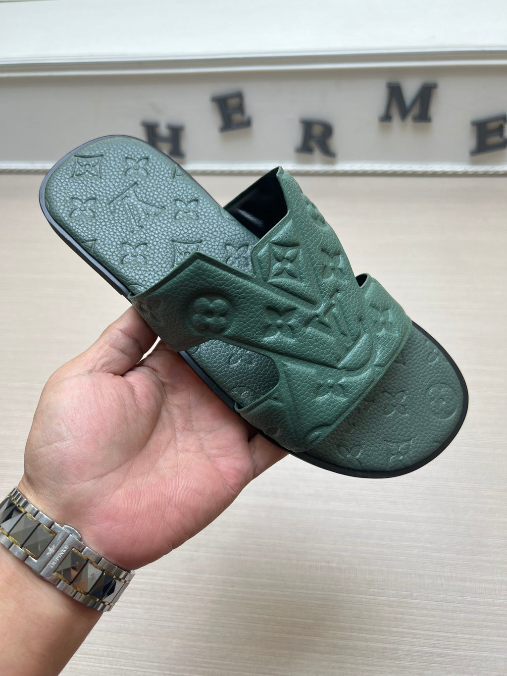 54E34Z Popular slippers