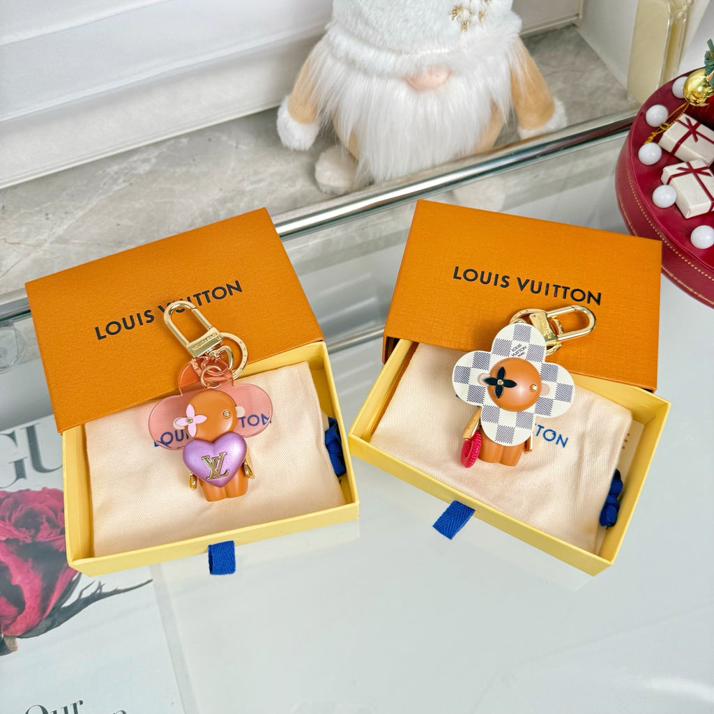 336BE16A Popular bag 's charms accessories