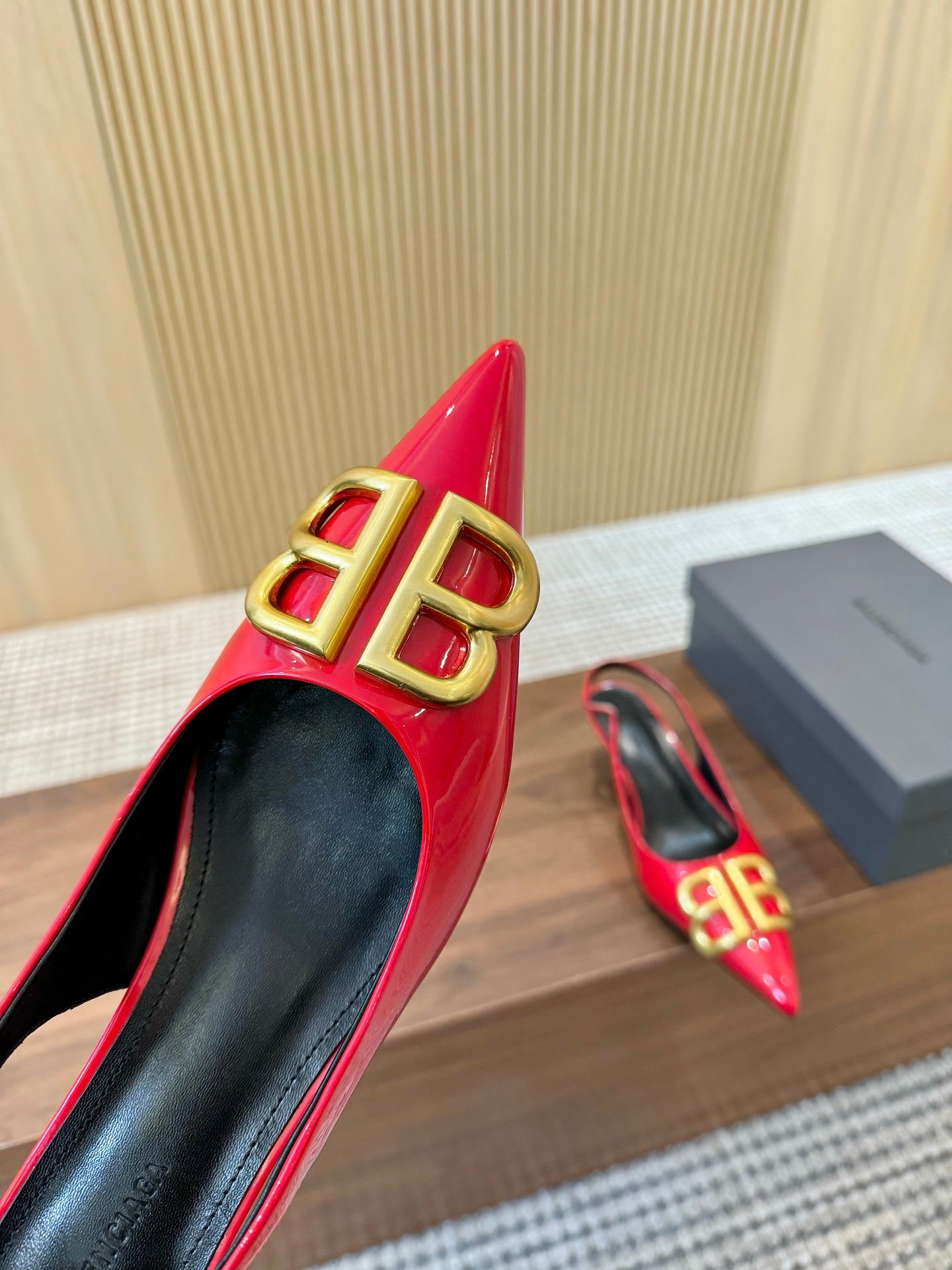 255QJ45Z Popular  leather High heels