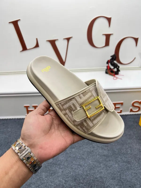 54F37Z Popular slippers