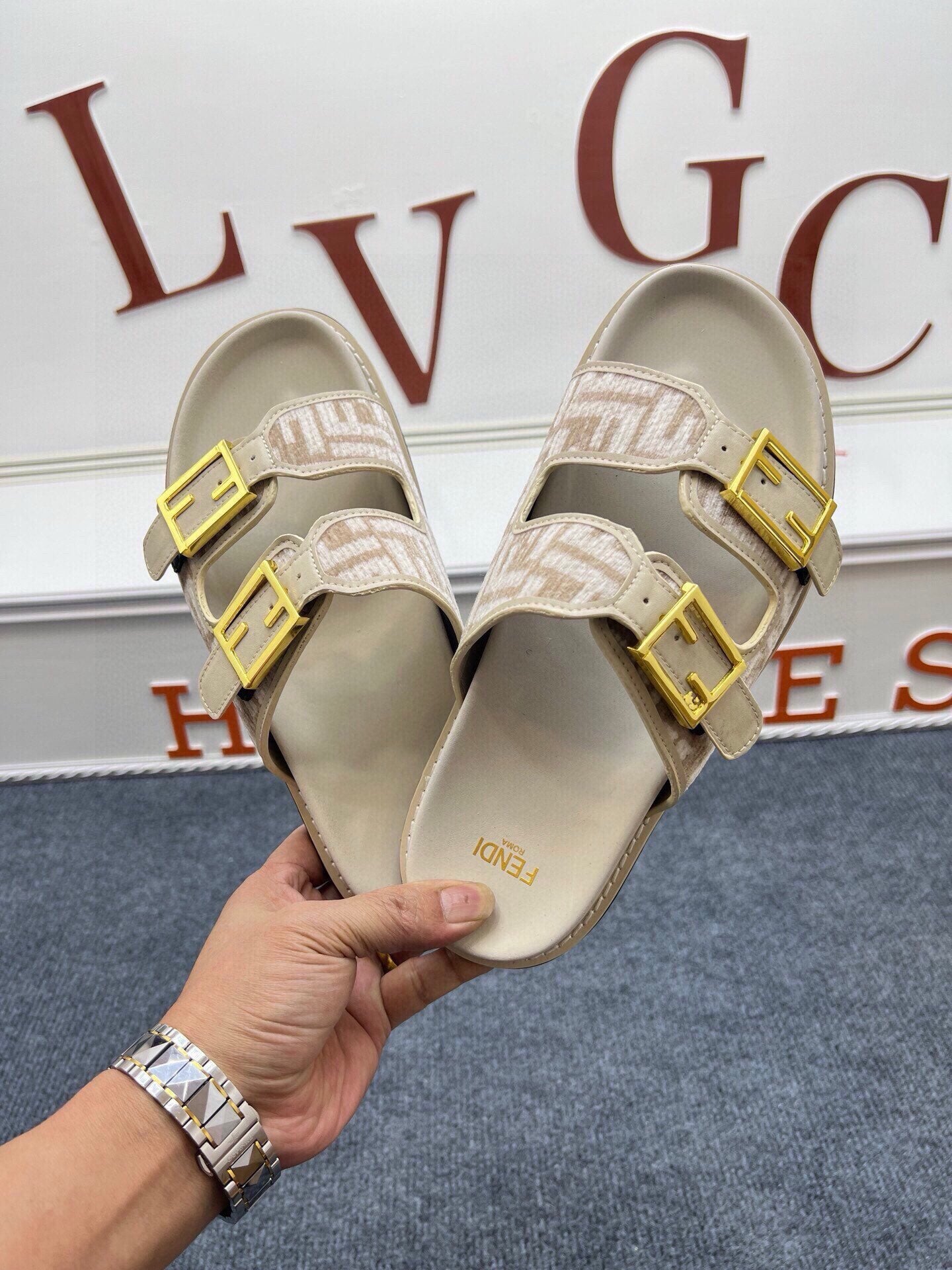 54F38Z Popular slippers