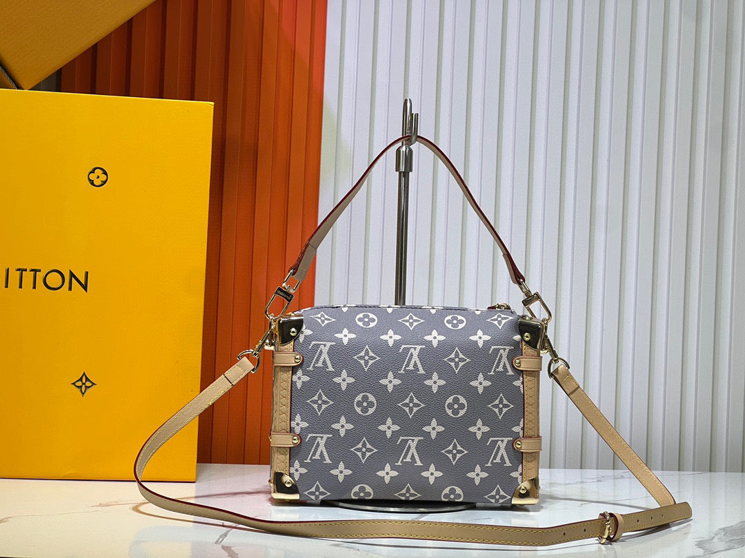 155NE19B Popular leather bag