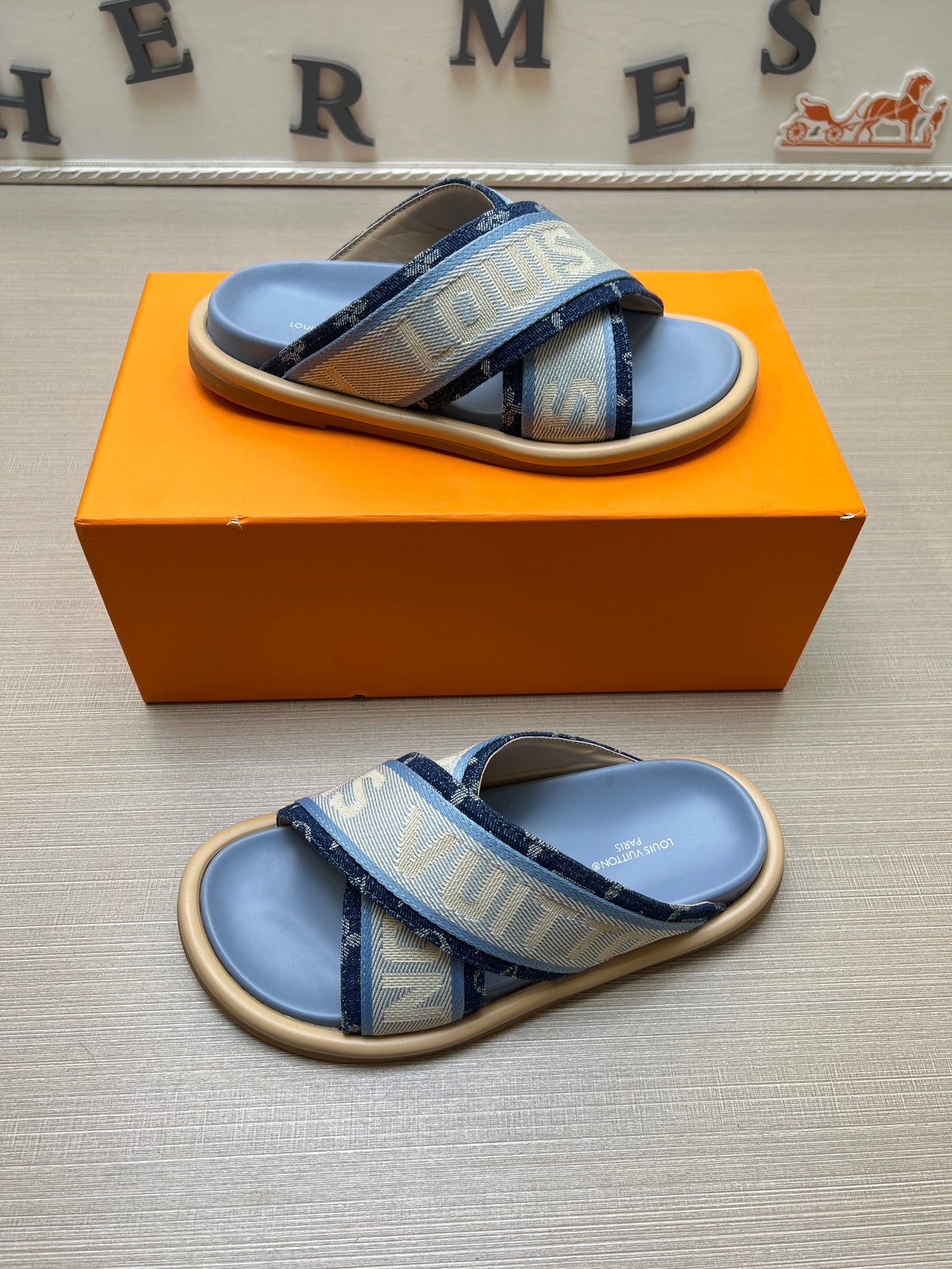 535ZE272Z Popular Slippers