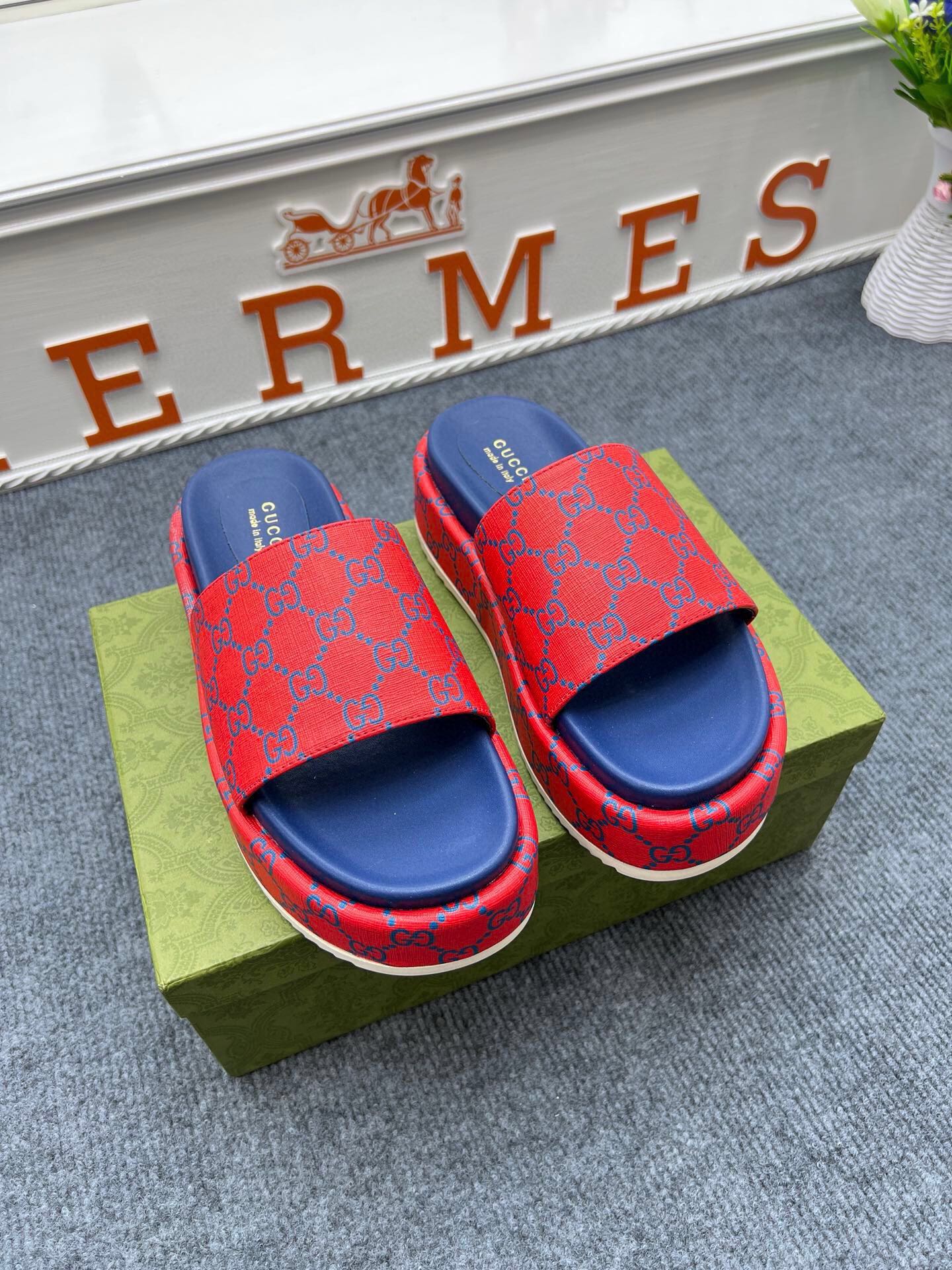 54B122Z Popular slippers  Sole thickness 5.5cm