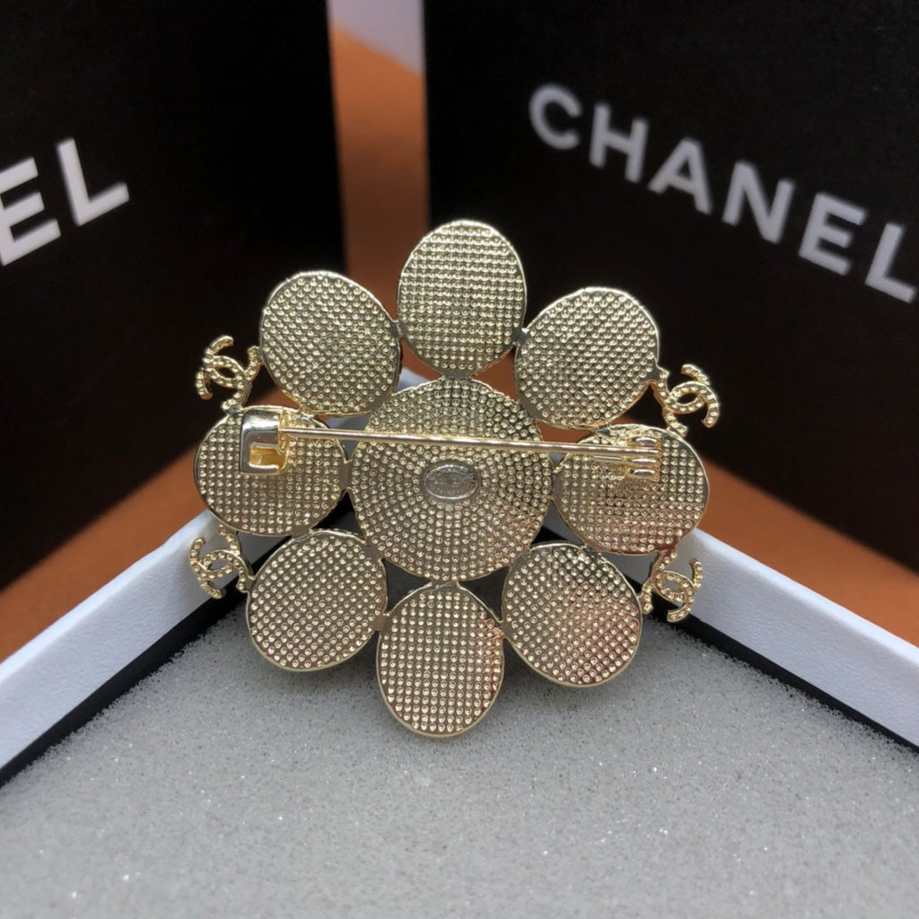 14C852X   Popular Brooch