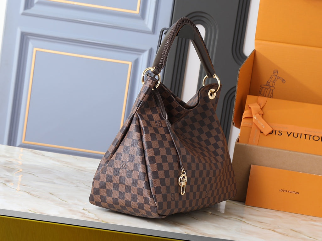146PE67B Popular bag
