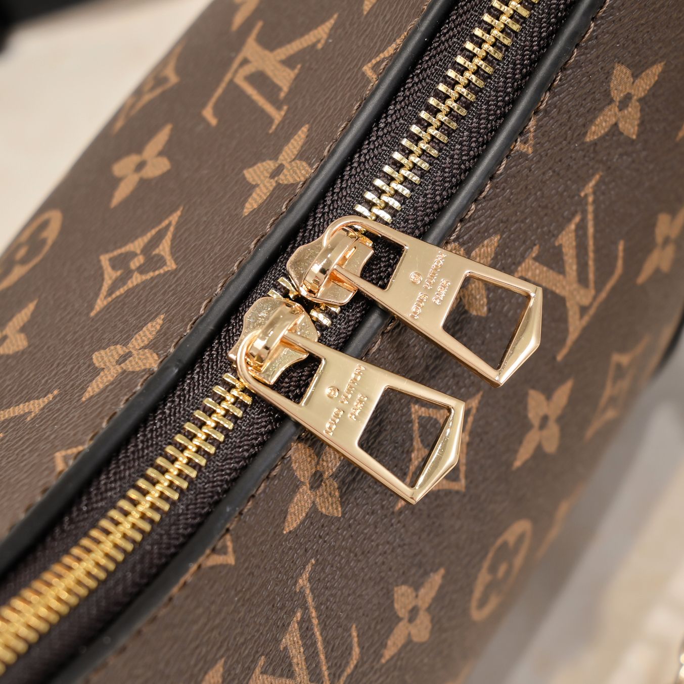 1XE57B Popular   leather bag