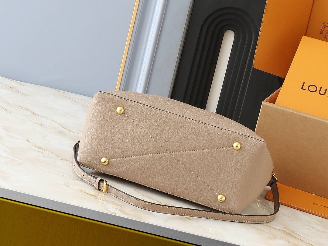 1WE115B Popular leather bag