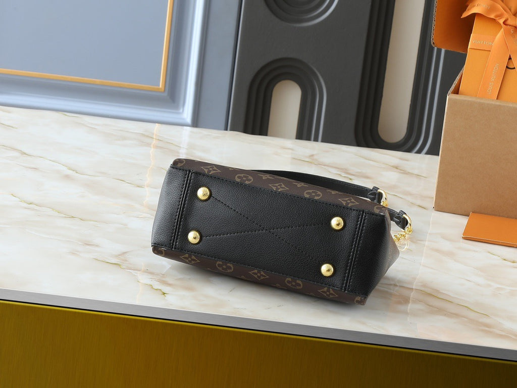 136PE75B Popular leather bag