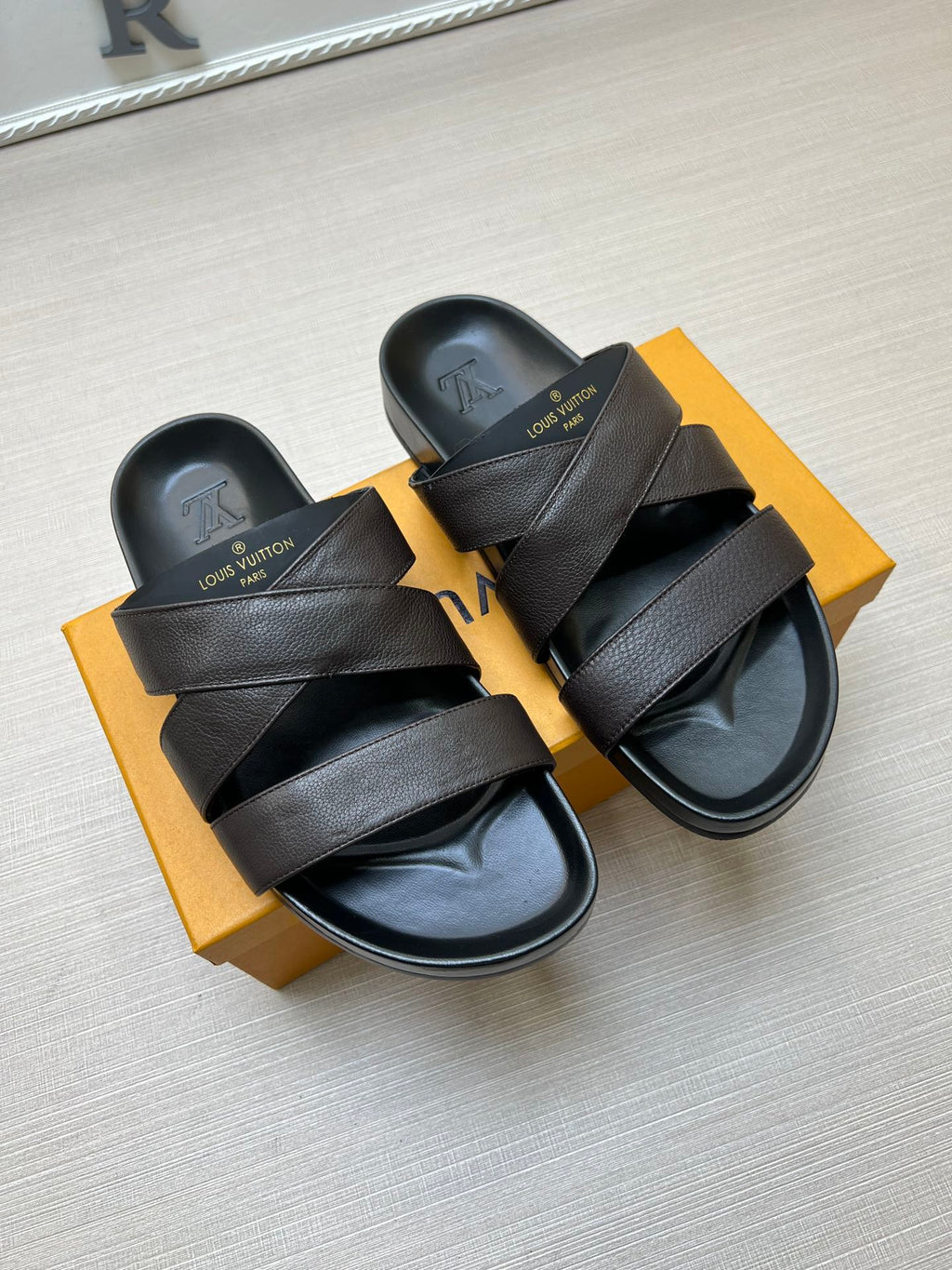 54E89Z Popular slippers
