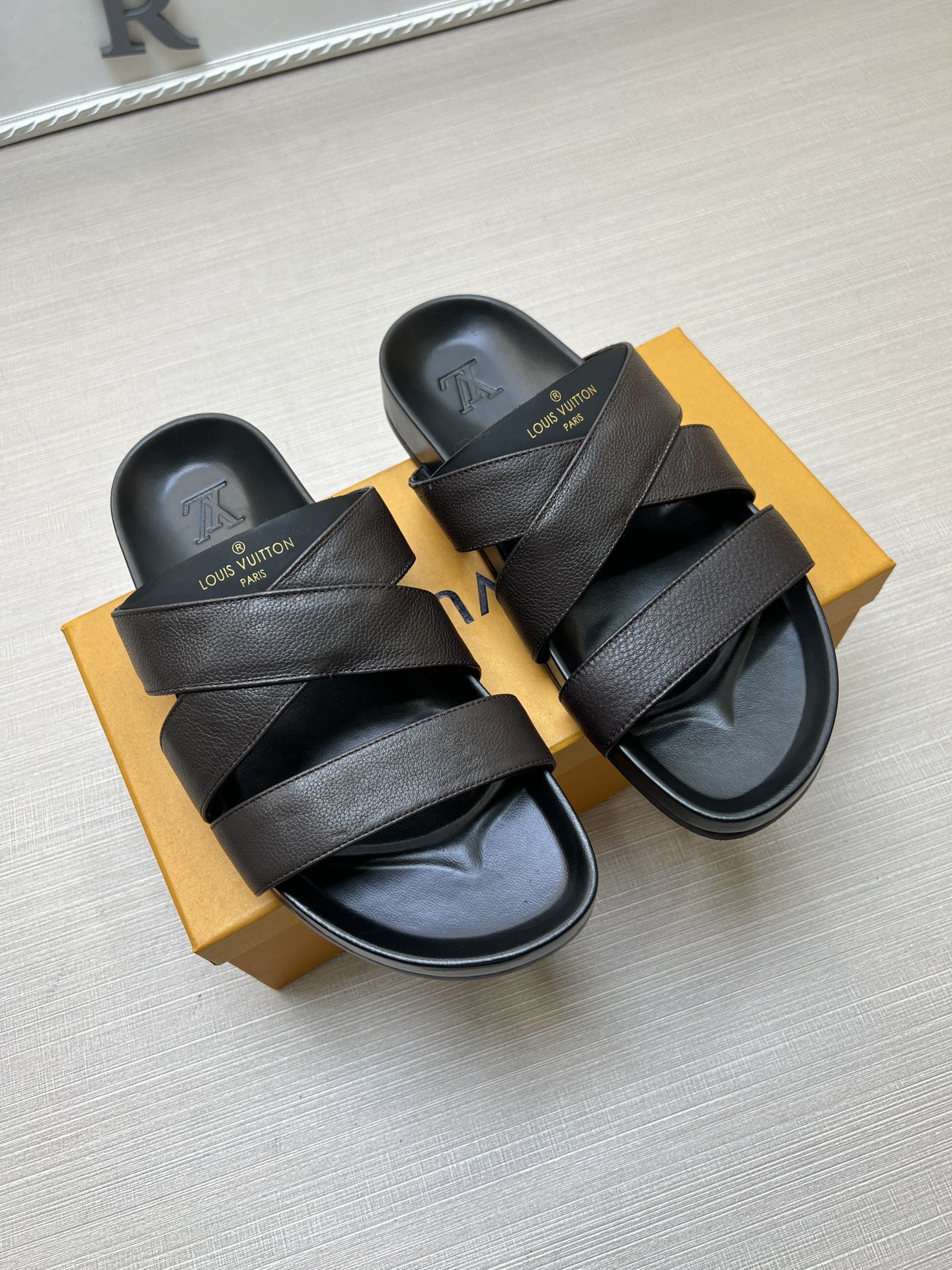 54E89Z Popular slippers