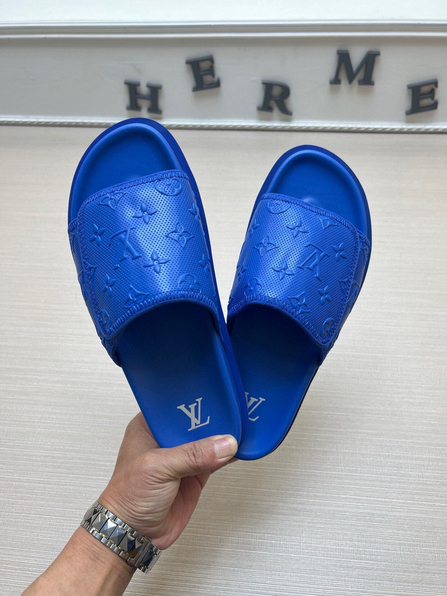5WE253Z Popular Slippers