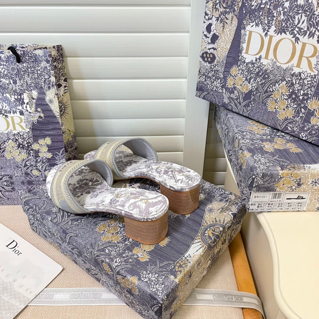 14D64Z Popular sandals