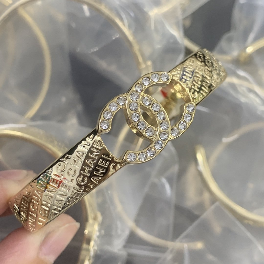 8XC61K  Popular Bracelets