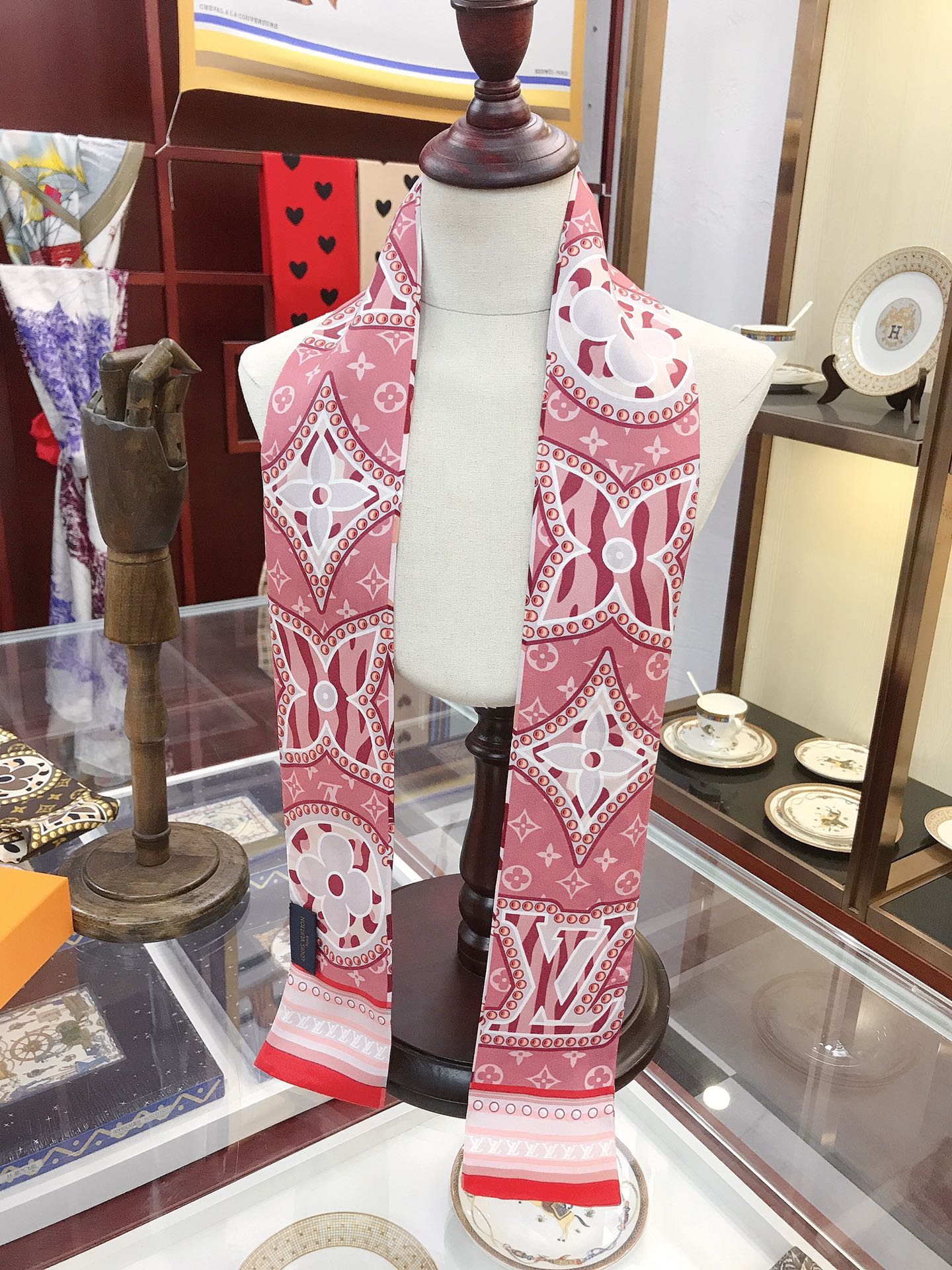 1ZE178W Popular Silk Scarve