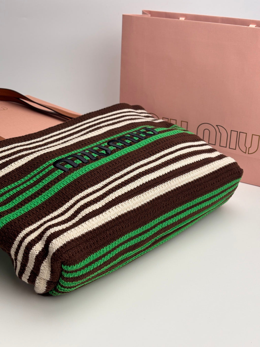 1XA78B Popular    Woven Bag