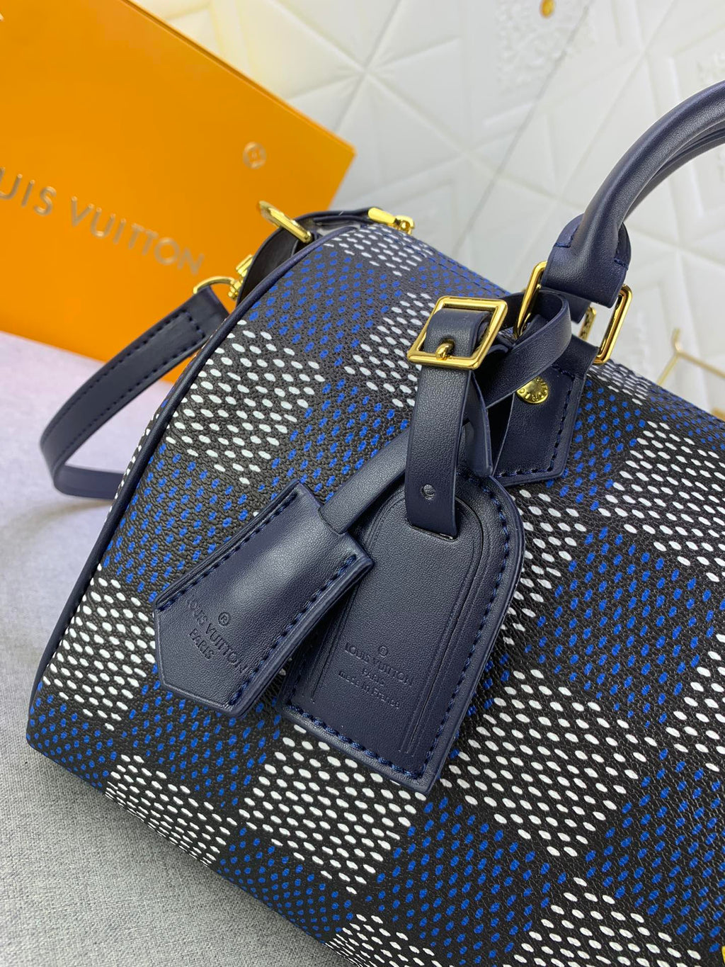 2XE269B Popular  leather bag 