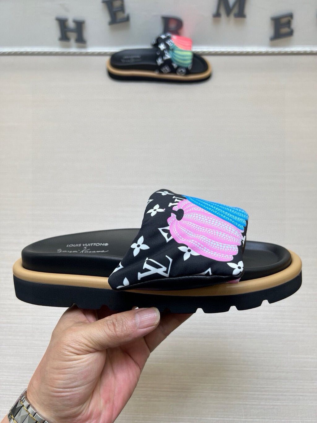 5QE11Z Popular Slippers