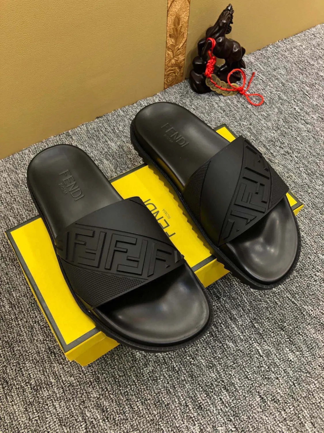 5XF108Z Popular Slippers