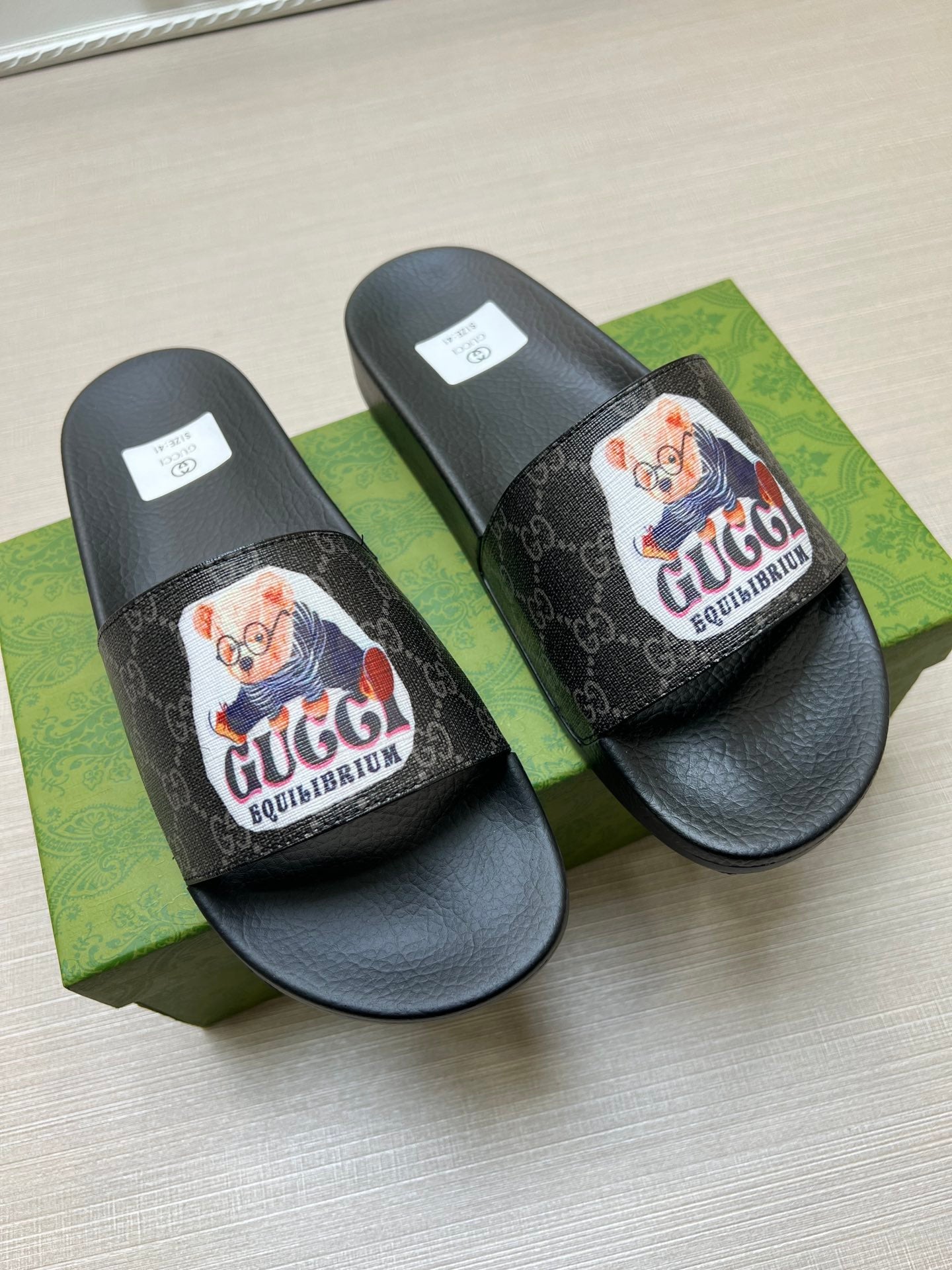5WB237Z Popular Slippers
