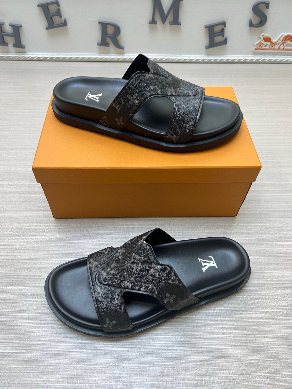 5LE228Z Popular Slippers