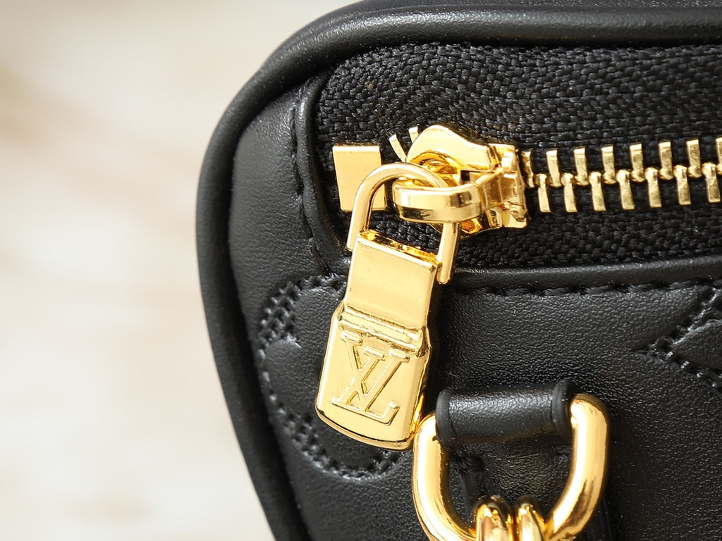 155NE59B Popular   leather bag