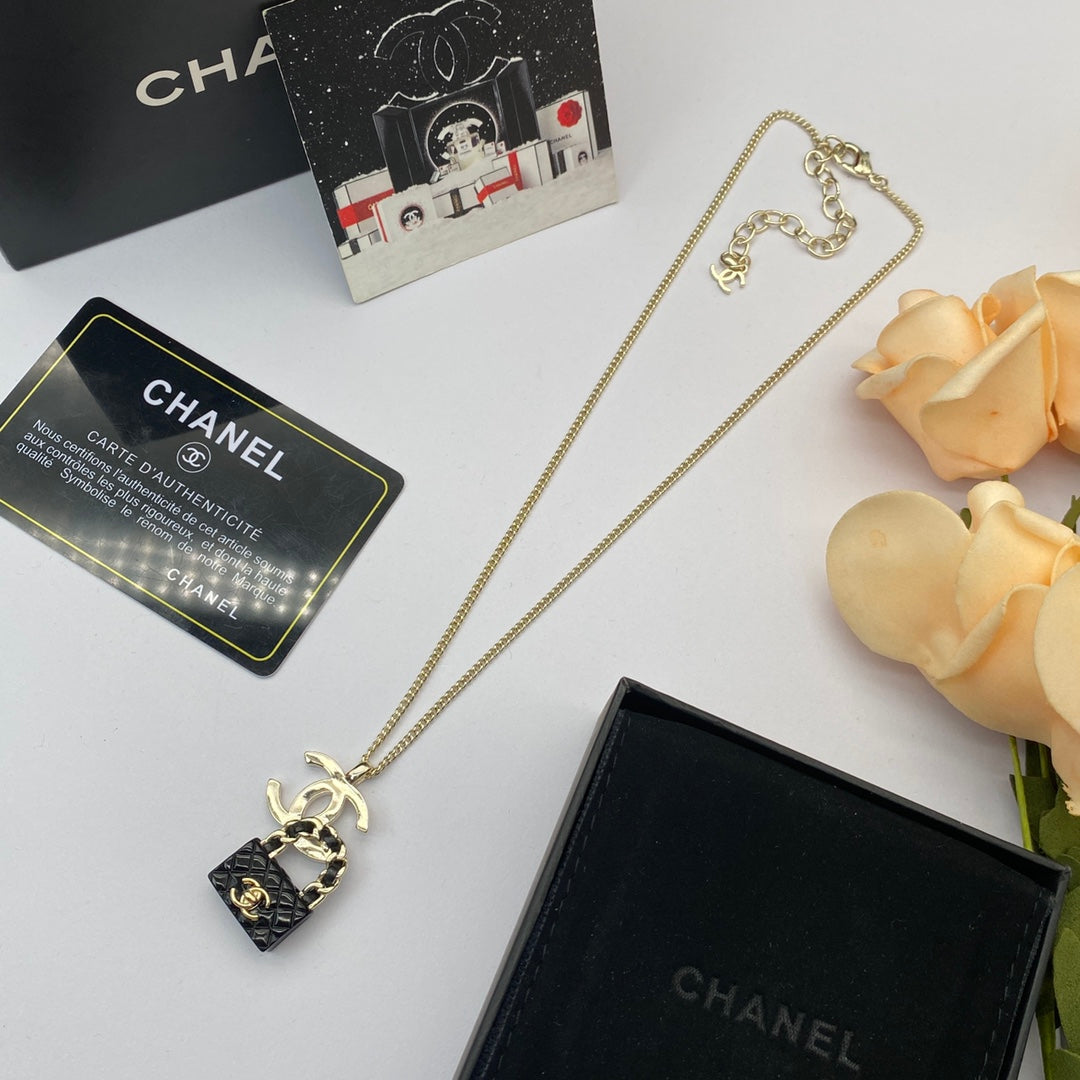 15QC135X Popular Necklace