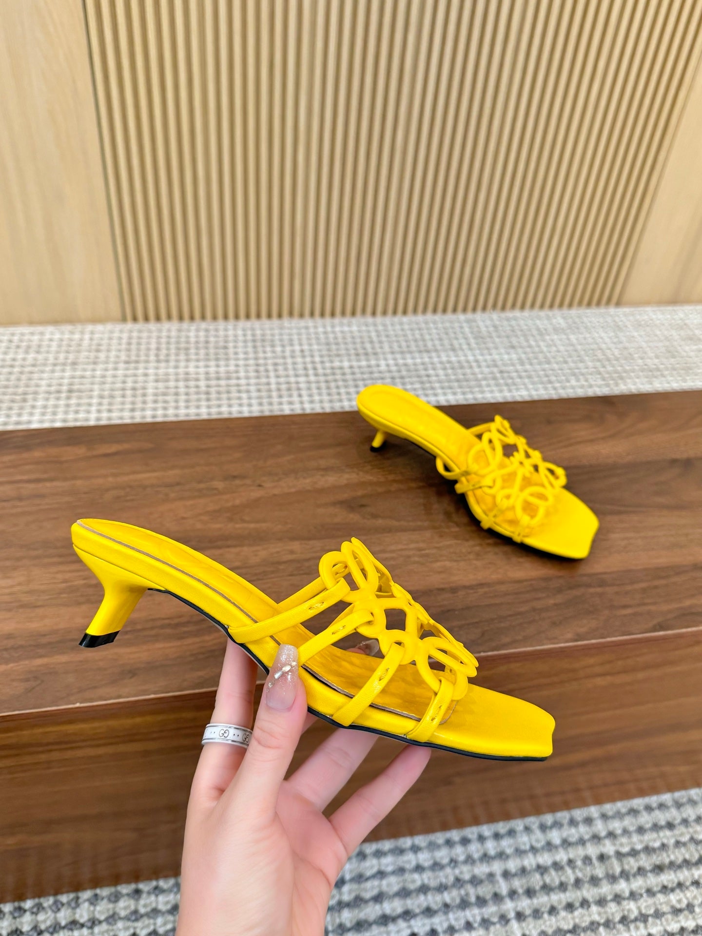Z2X66A21 Popular high-quality leather Shoes