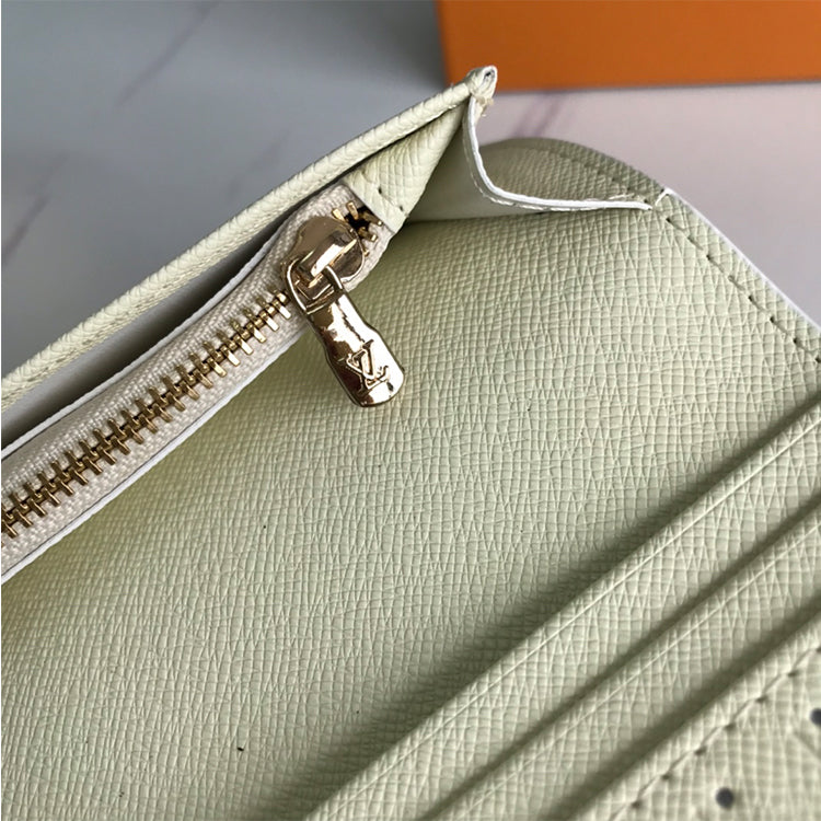 E2B Popular leather wallets