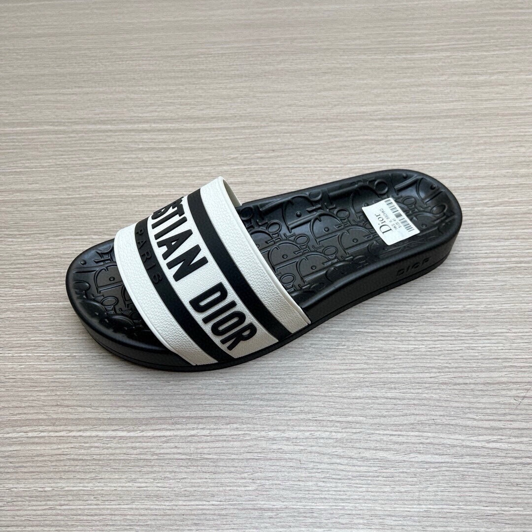 5LD212Z Popular Slippers