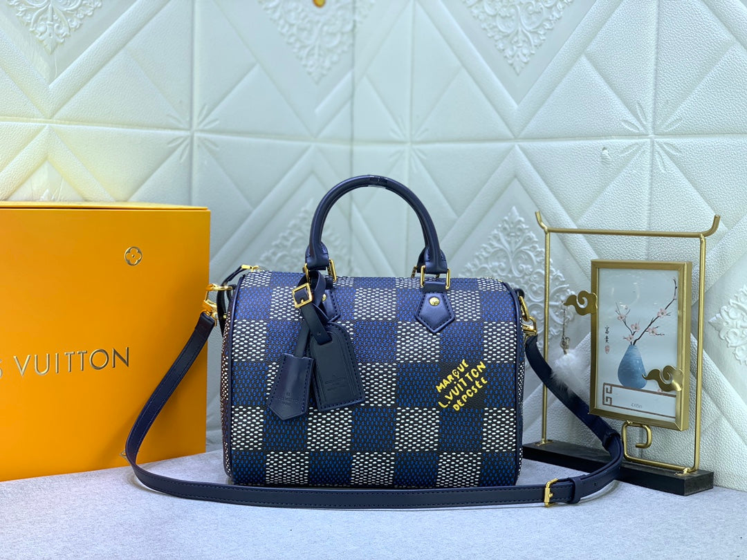 2XE269B Popular  leather bag 