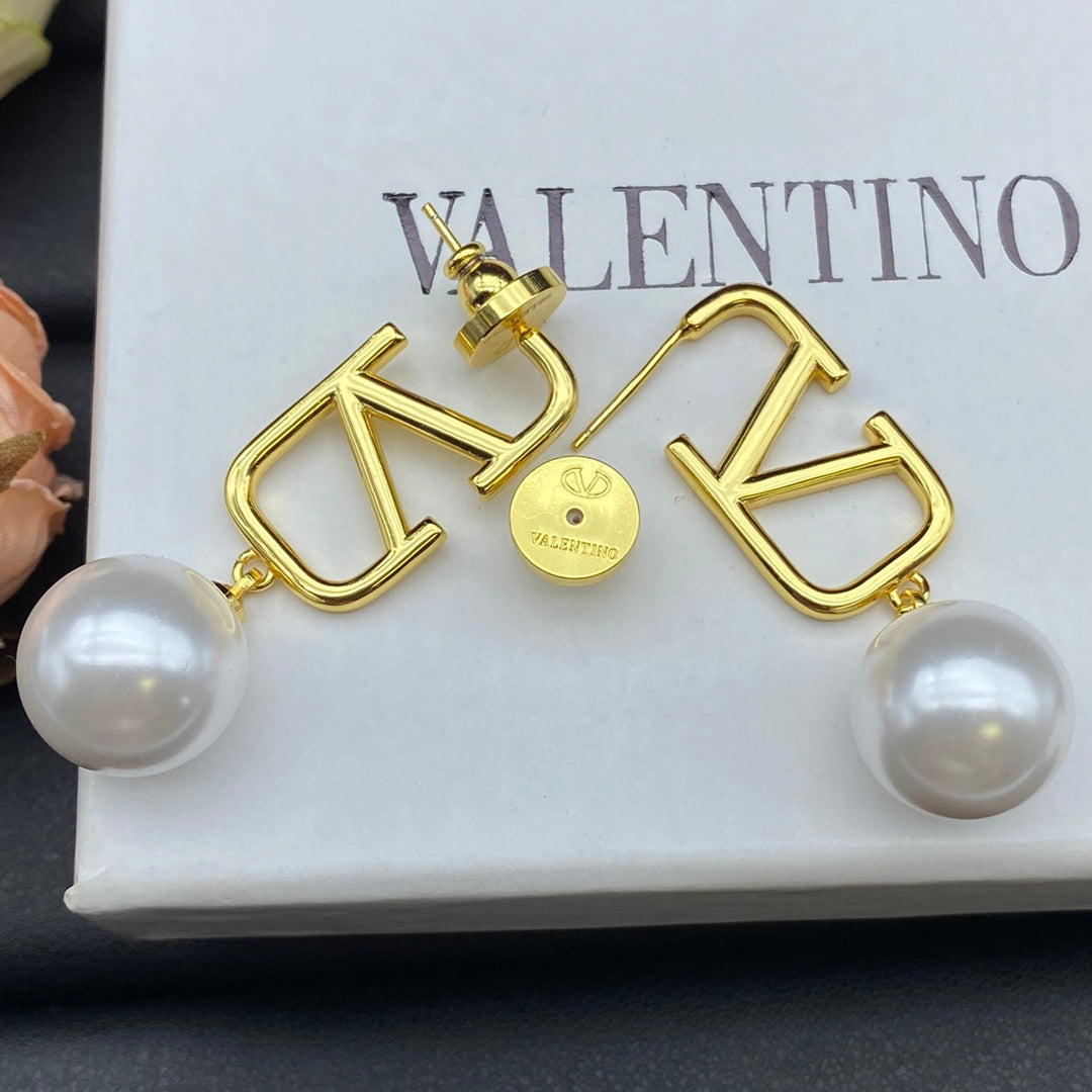 14VL712E Popular Earrings