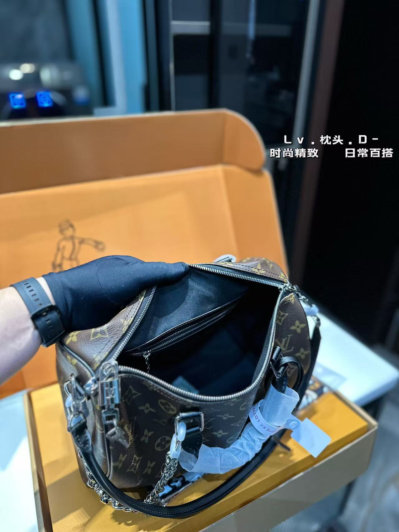 1WE22B Popular   leather bag
