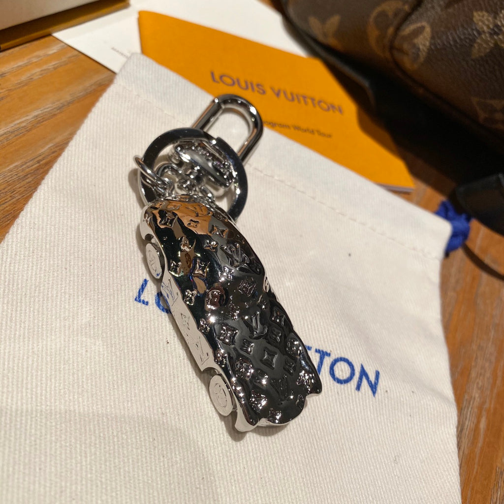 1E19A  Popular Keychains