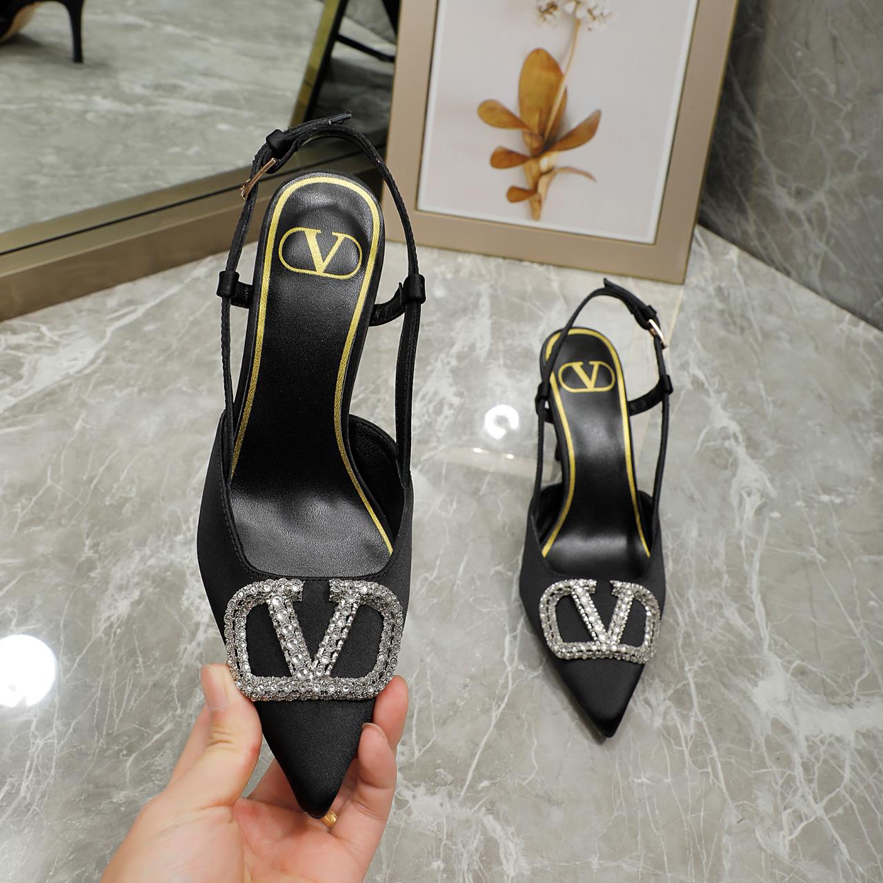 245RVL16Z Popular leather  High heels