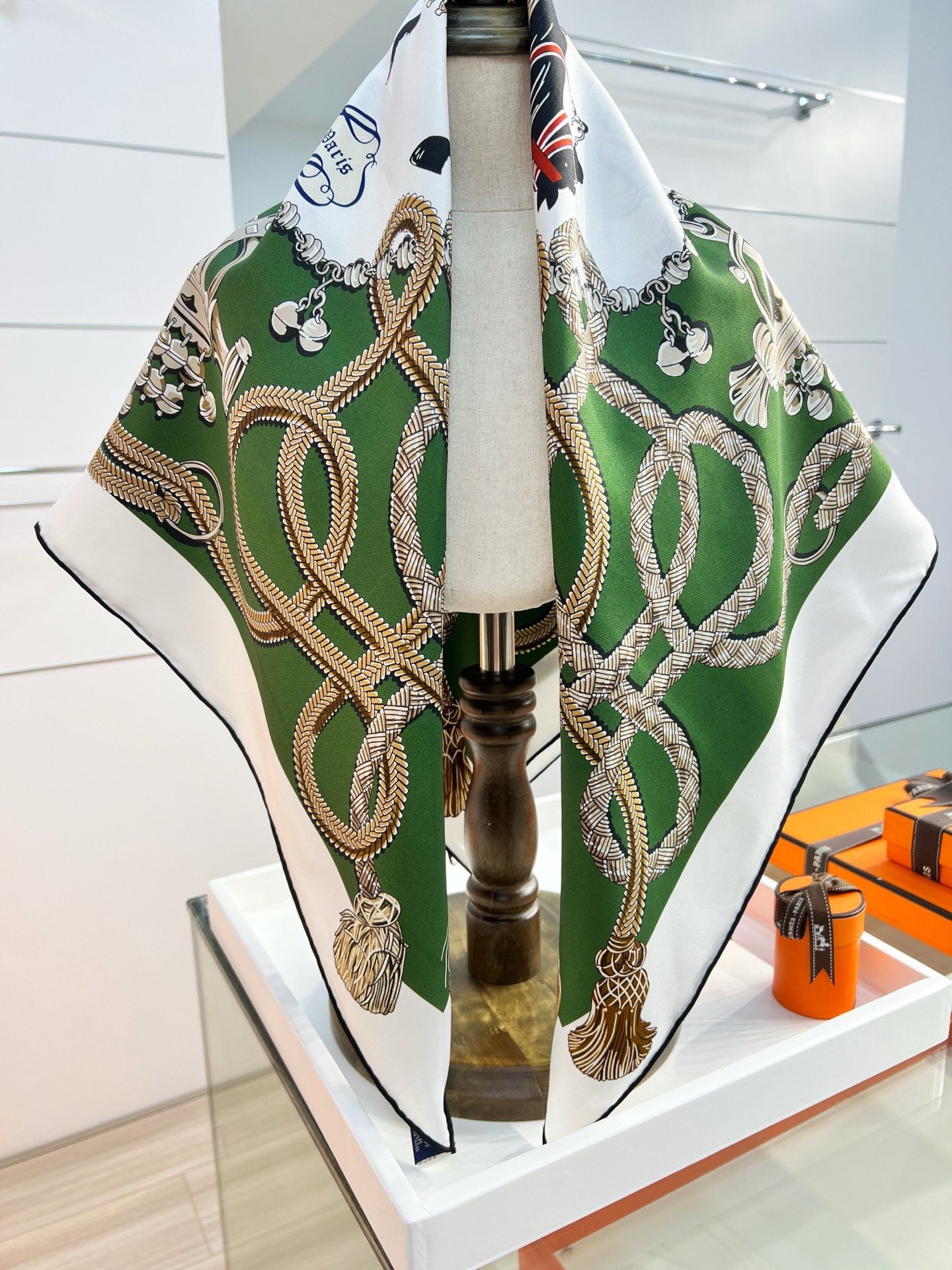 146NH37W Popular Silk Scarve