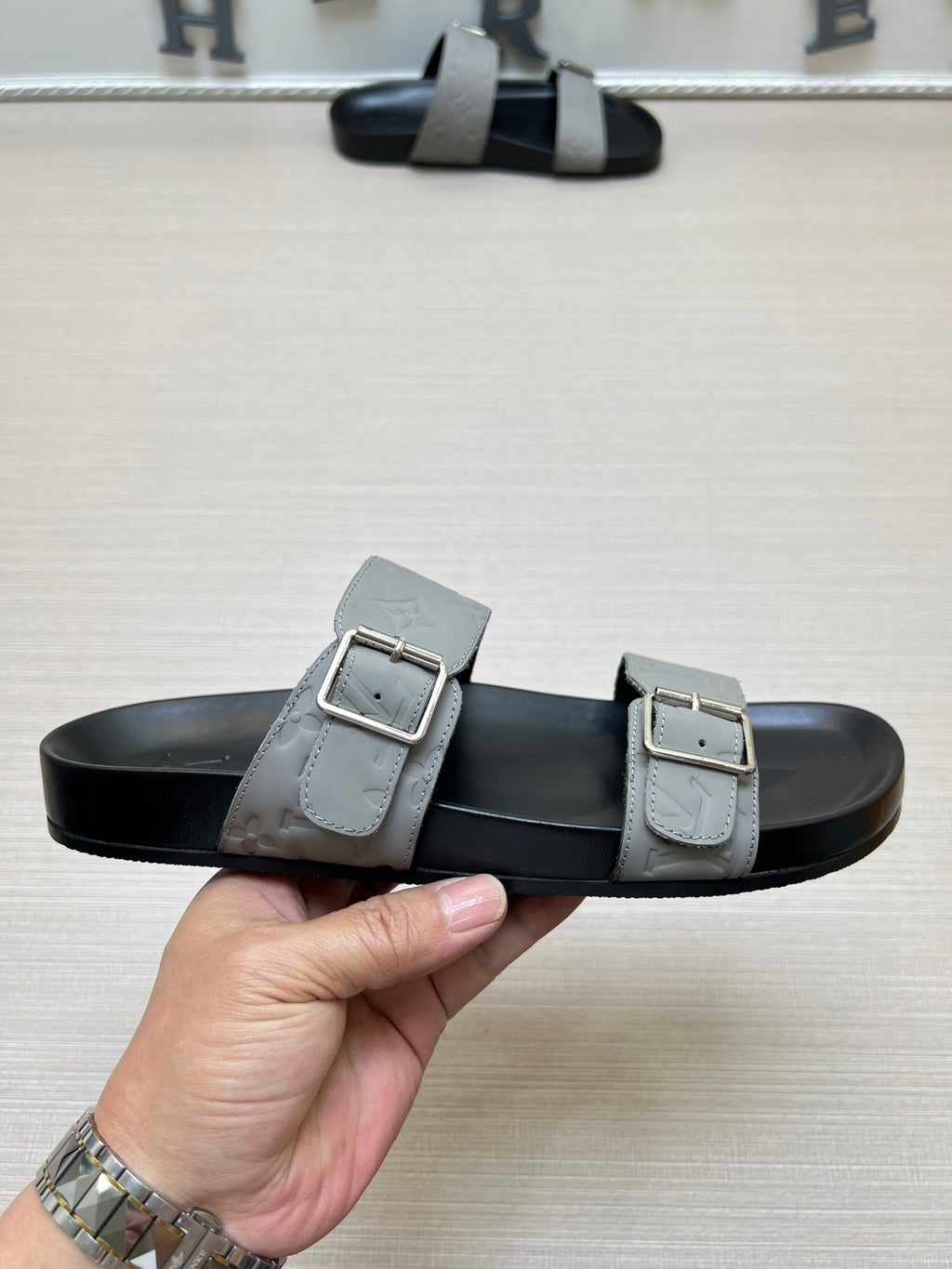 54E87Z Popular slippers