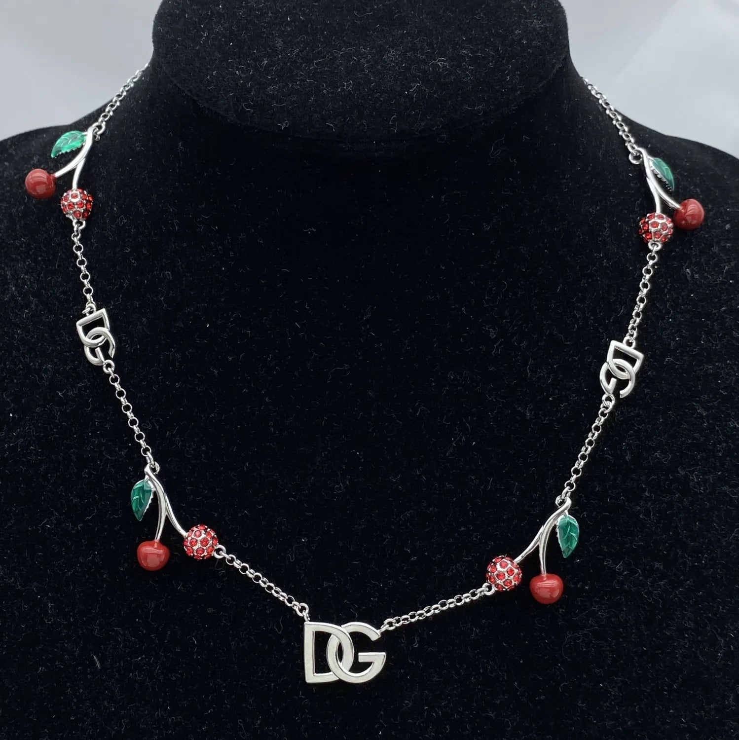 55QA249X Popular Necklace