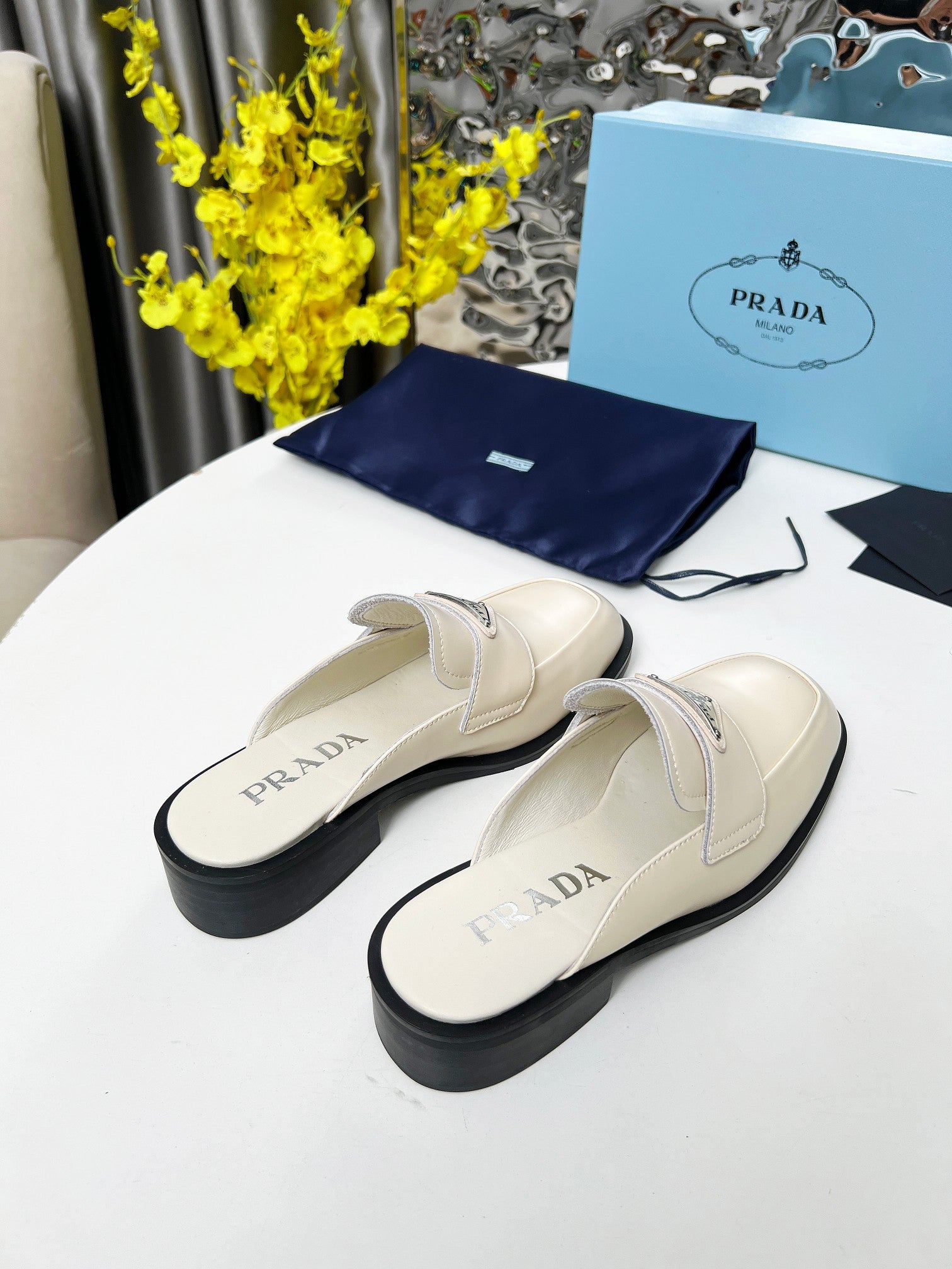 2105QP403Z Popular high-quality leather Shoes