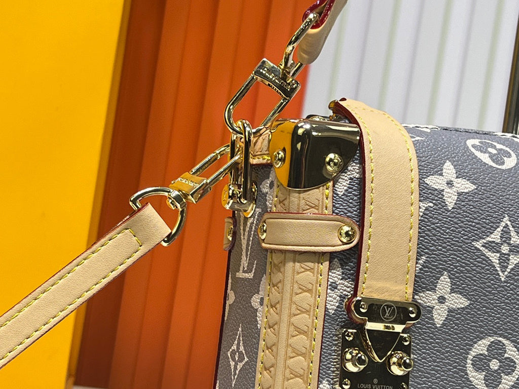 155NE19B Popular leather bag