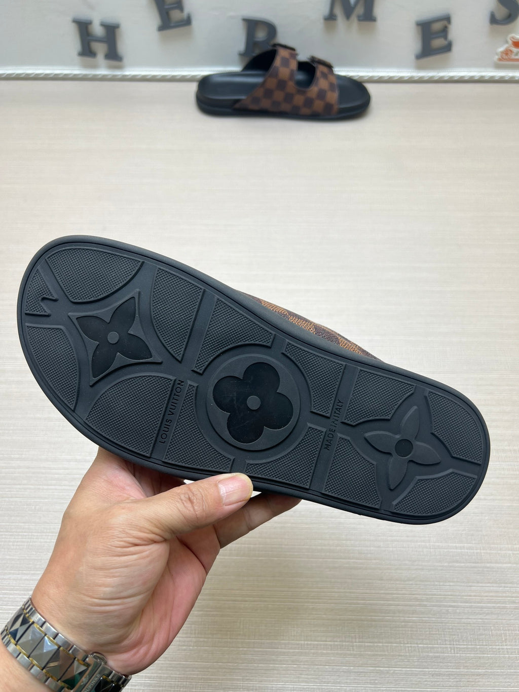 54E60Z Popular slippers