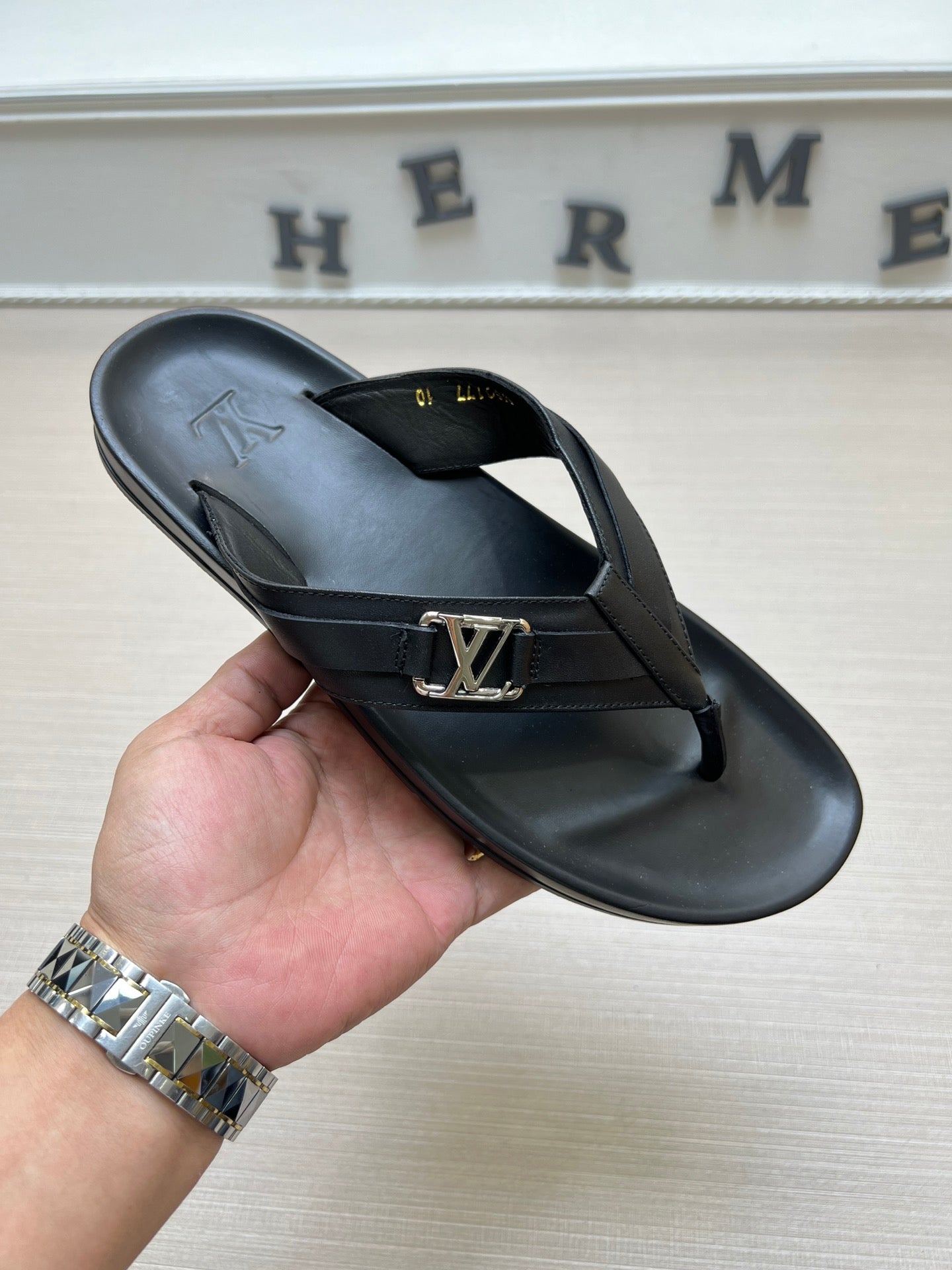 54E86Z Popular slippers