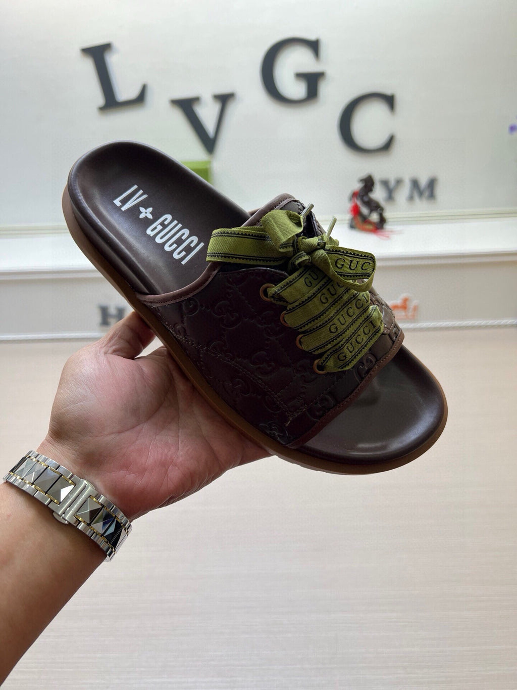 5WB242Z Popular Slippers