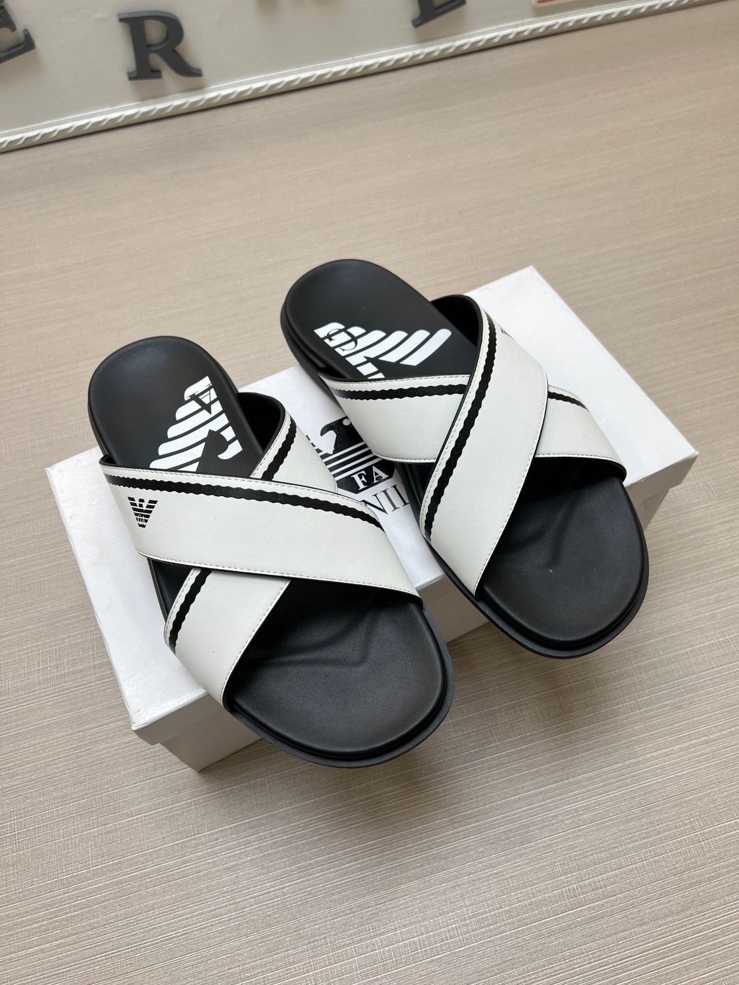 54A103Z Popular slippers