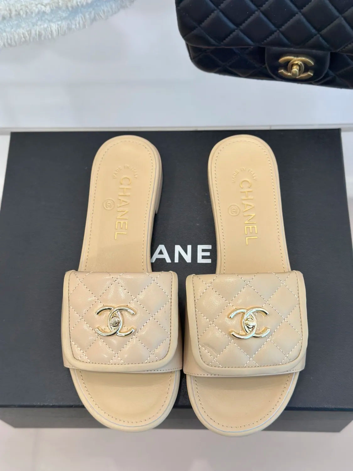 1ZC245Z Popular Slippers