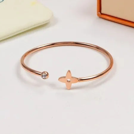 BE11K  Popular Bracelets （A set contains three items）