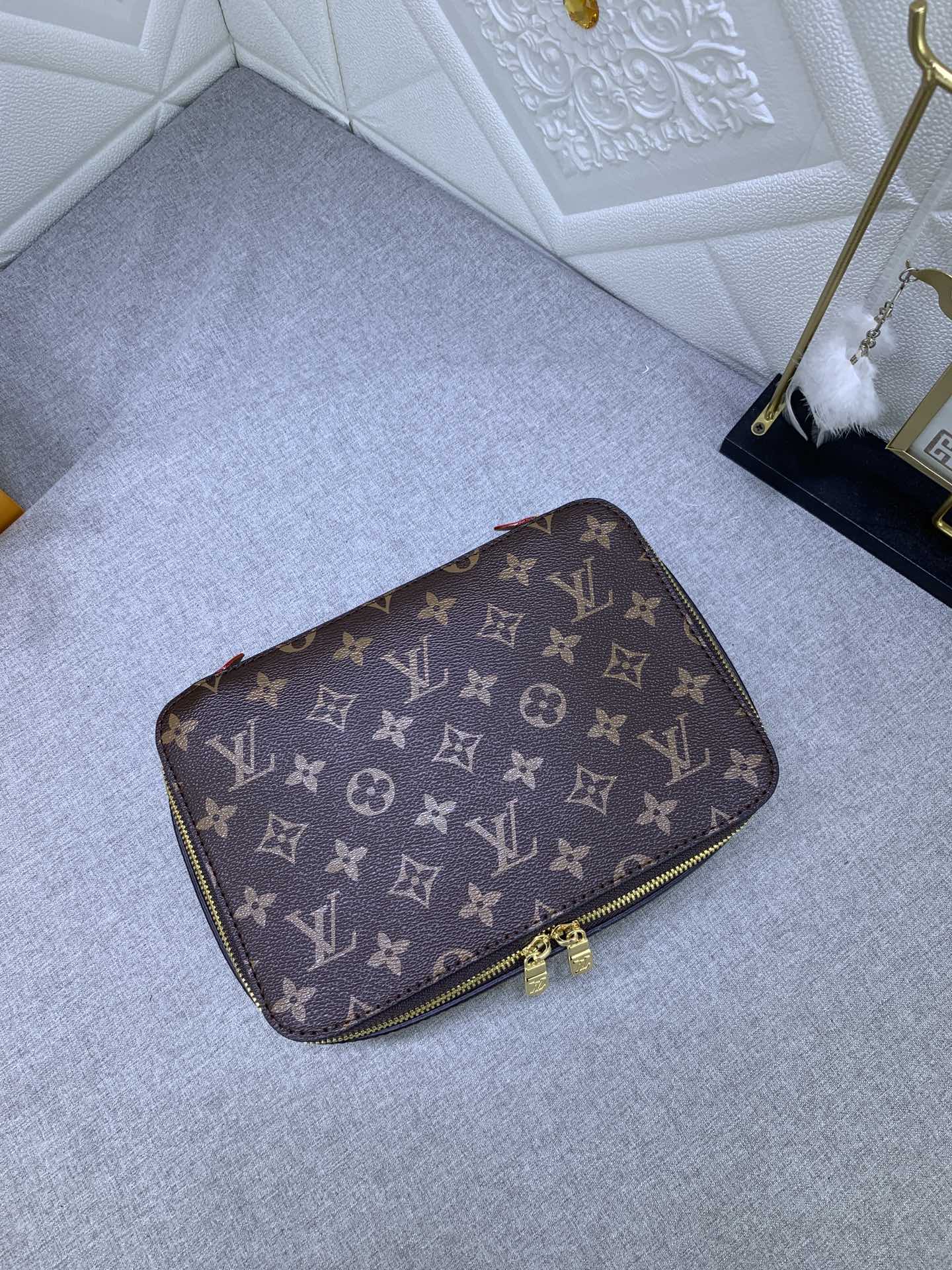 1XE272B Popular  leather bag 