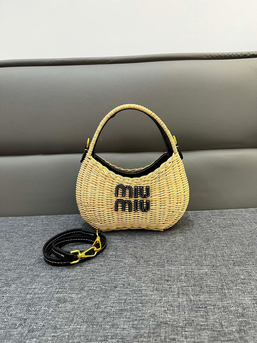 B1P46A119 Popular woven bag
