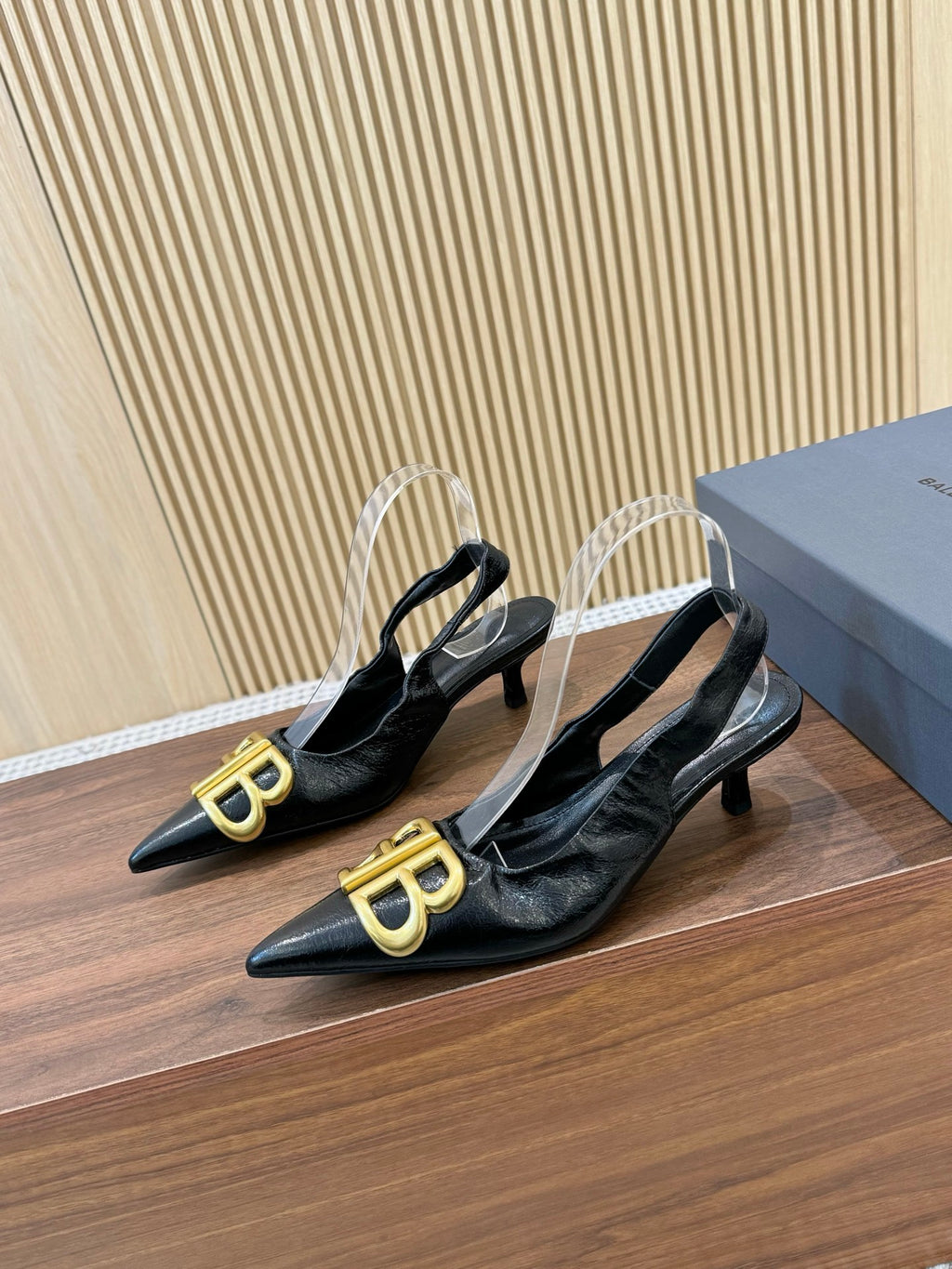 255QJ45Z Popular  leather High heels
