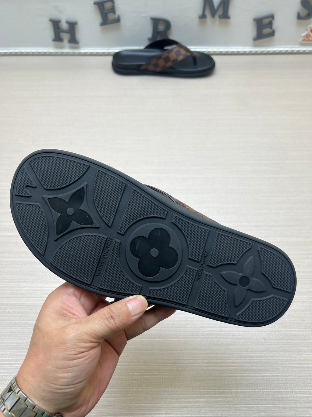 54E60Z Popular slippers